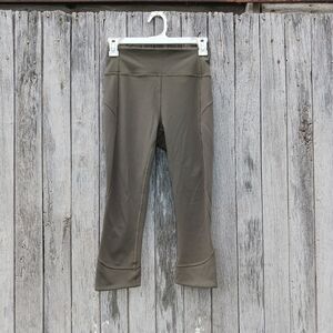 Lululemon In Movement Crop Everlux 19" Evergreen Dark Olive Green Leggings Sz‎ 6